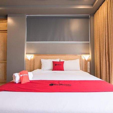 Reddoorz Plus Near Secc مدينة هوشي منه المظهر الخارجي الصورة