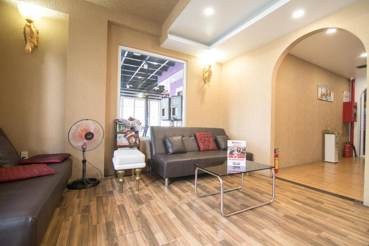 Reddoorz Plus Near Secc مدينة هوشي منه المظهر الخارجي الصورة