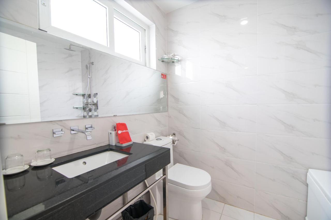 Reddoorz Plus Near Secc مدينة هوشي منه المظهر الخارجي الصورة