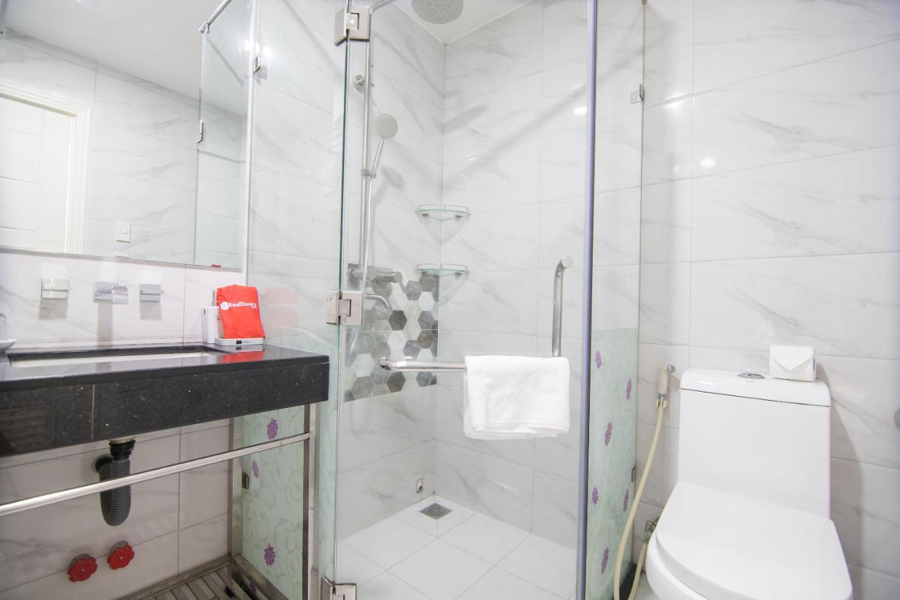 Reddoorz Plus Near Secc مدينة هوشي منه المظهر الخارجي الصورة
